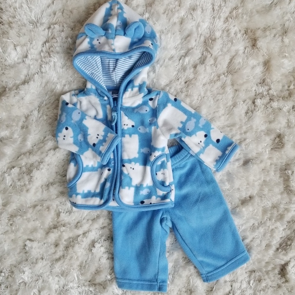 Carter's Newborn Set